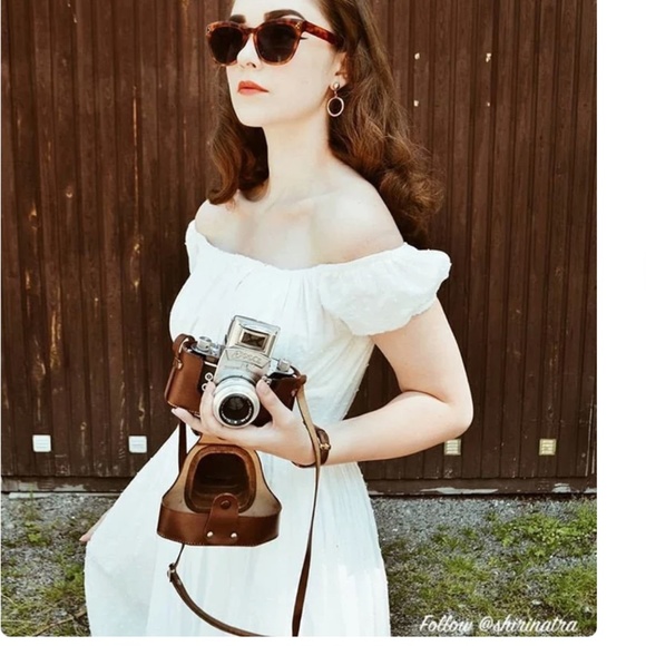 Elegant White Off-Shoulder Dress - Picture 9 of 12